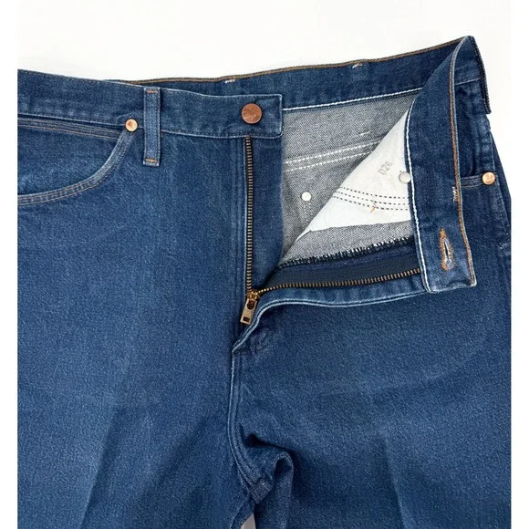 Vintage Wrangler Jeans Mens 34 Blue Denim 936DEN Made in USA Cowboy Cut Slim Fit